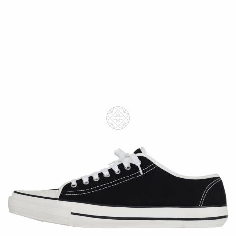 Pointed toe store canvas sneakers